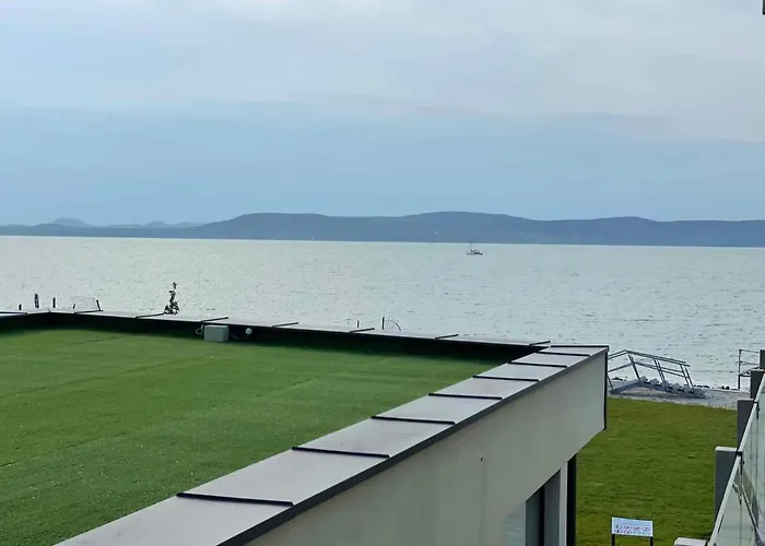 In 44077 Διαμέρισμα *